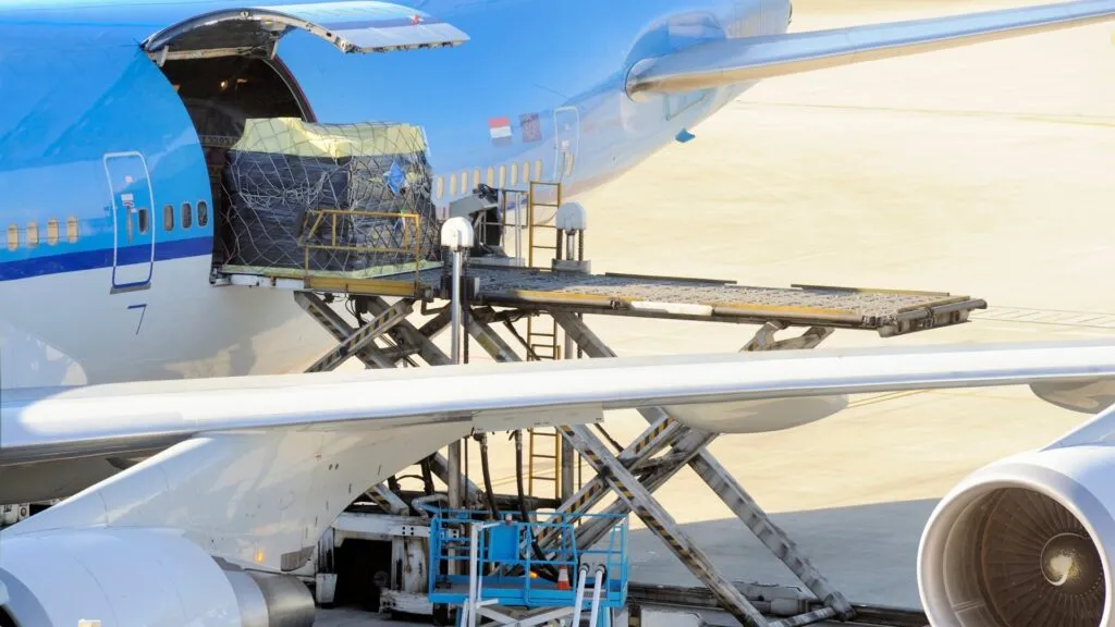 Fret aérien de la Chine vers nous